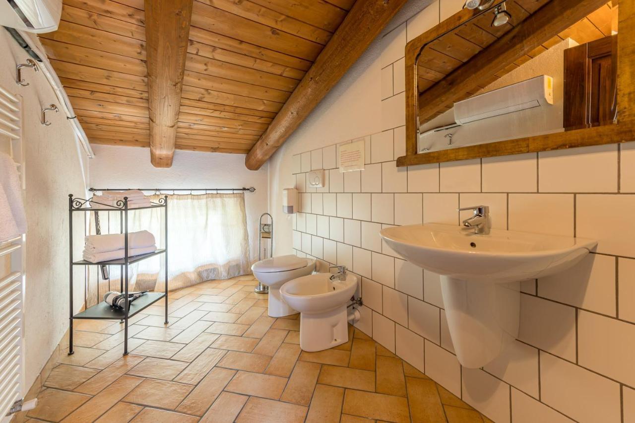 הוילה סאלוצו Agriturismo Il Nido Di Bacco מראה חיצוני תמונה